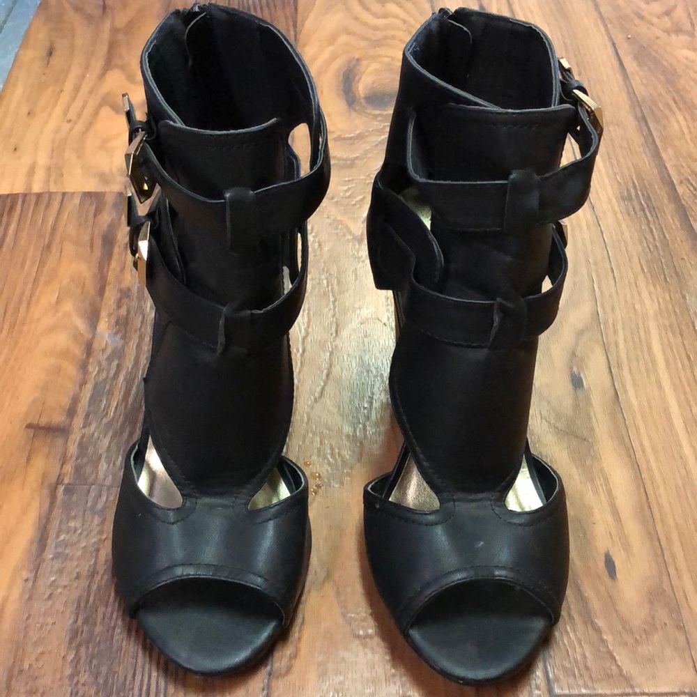 Hot Tomato Heels